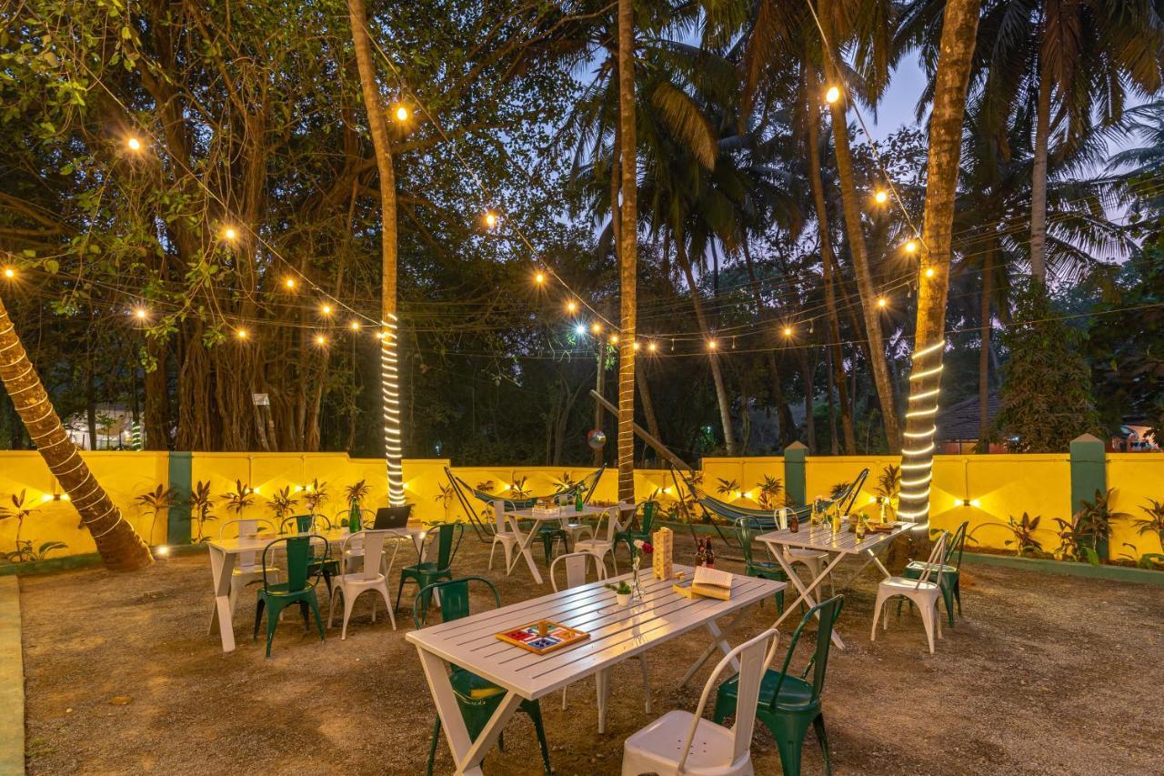Whoopers Hostel Anjuna, Goa Exterior foto